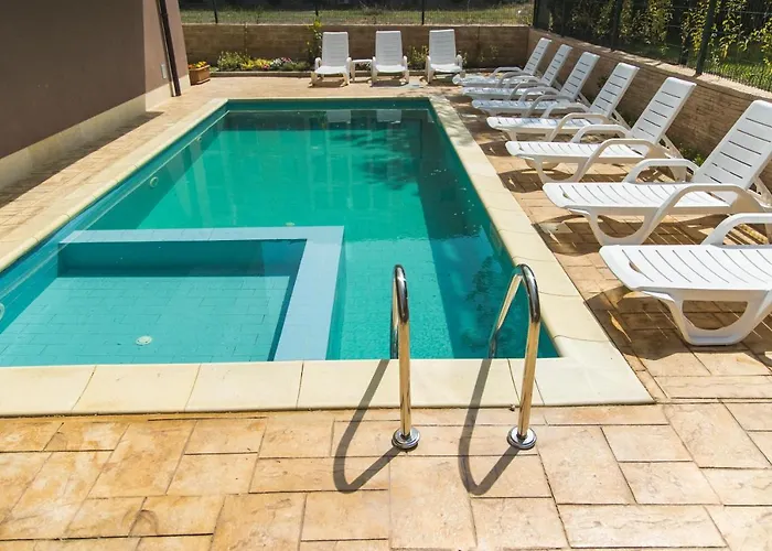 Zonya 3* 써니비치