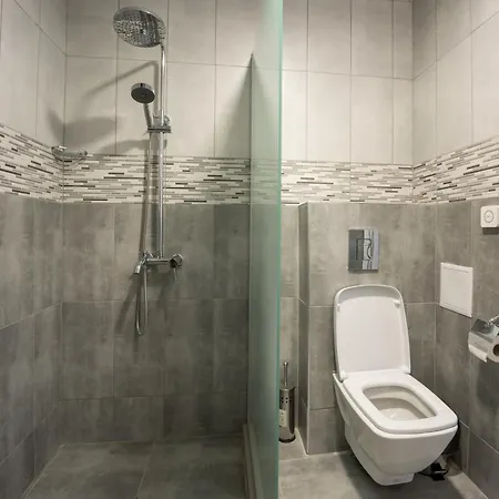 Zonya Hotell